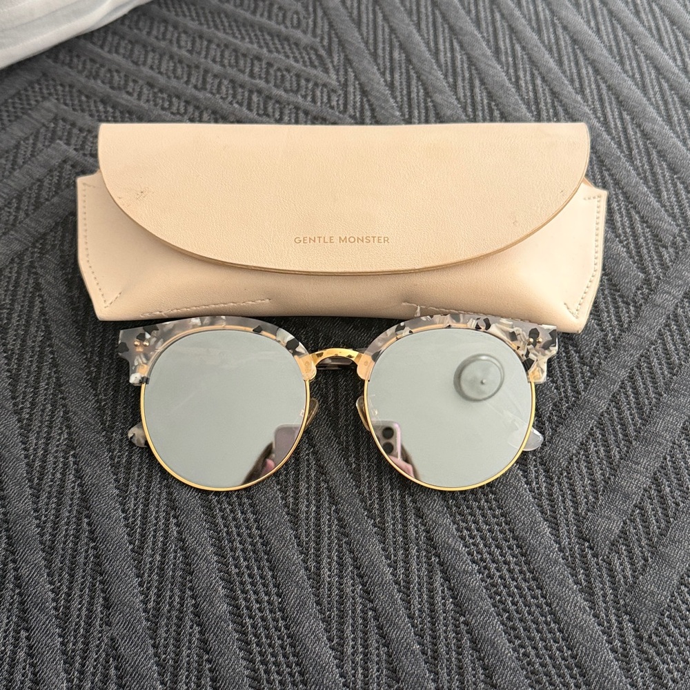 Gentle Monster black/gold/cream tortoise mirrored sunglasses